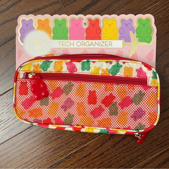 NWT gummi bear tech pouch - Picture 1 of 3